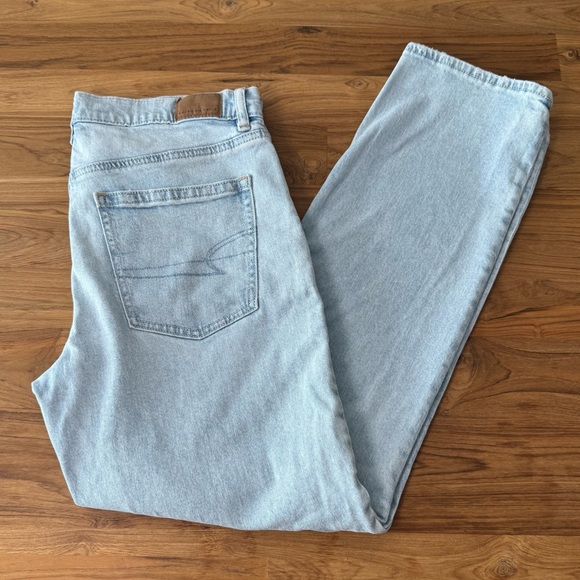 American Eagle Outfitters Denim - American Eagle Jeans Women’s 8 Super High Rise Straight Light Wash